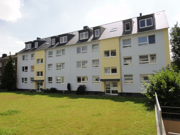 Grevenbroicher Weg 39, 41