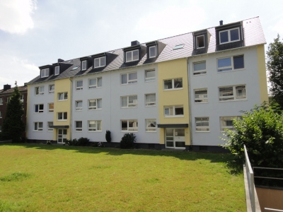 Grevenbroicher Weg 39, 41